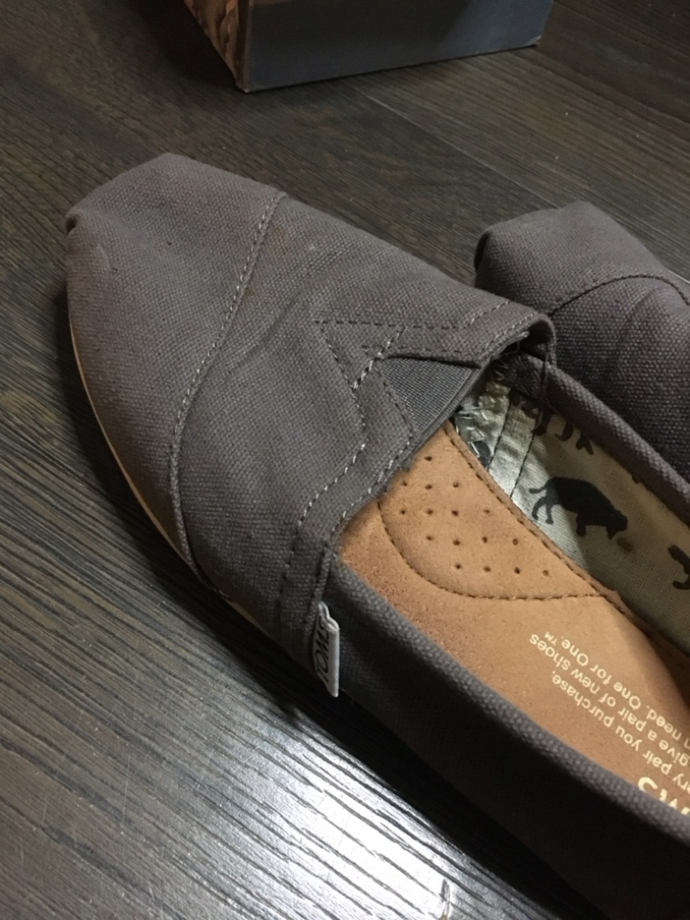 TOMS Womens Classic Slip-On Shoe in Ash Gray - Picture 6 of 10